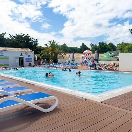 4 Etoiles - Parc Aquatique - Eeibci