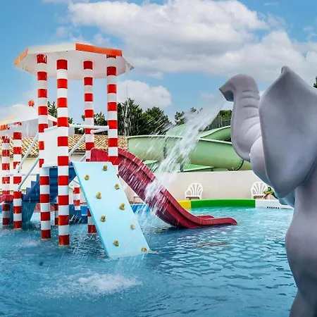 Кемпинг 4 Etoiles - Parc Aquatique - Eeibci *